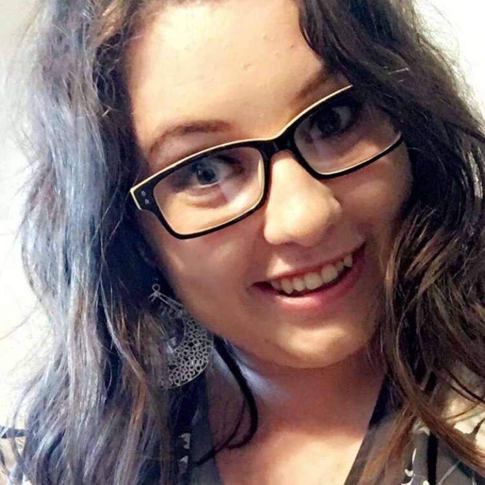 Meet your Posher, Courtney